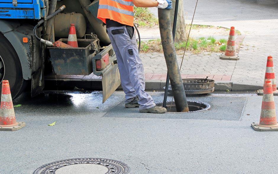camion pompe egout Compiègne